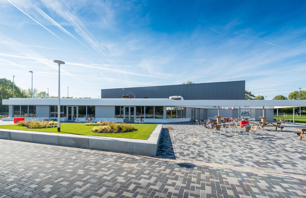 Vooraanzicht buitenzijde Sportaccommodatie Reijerpark